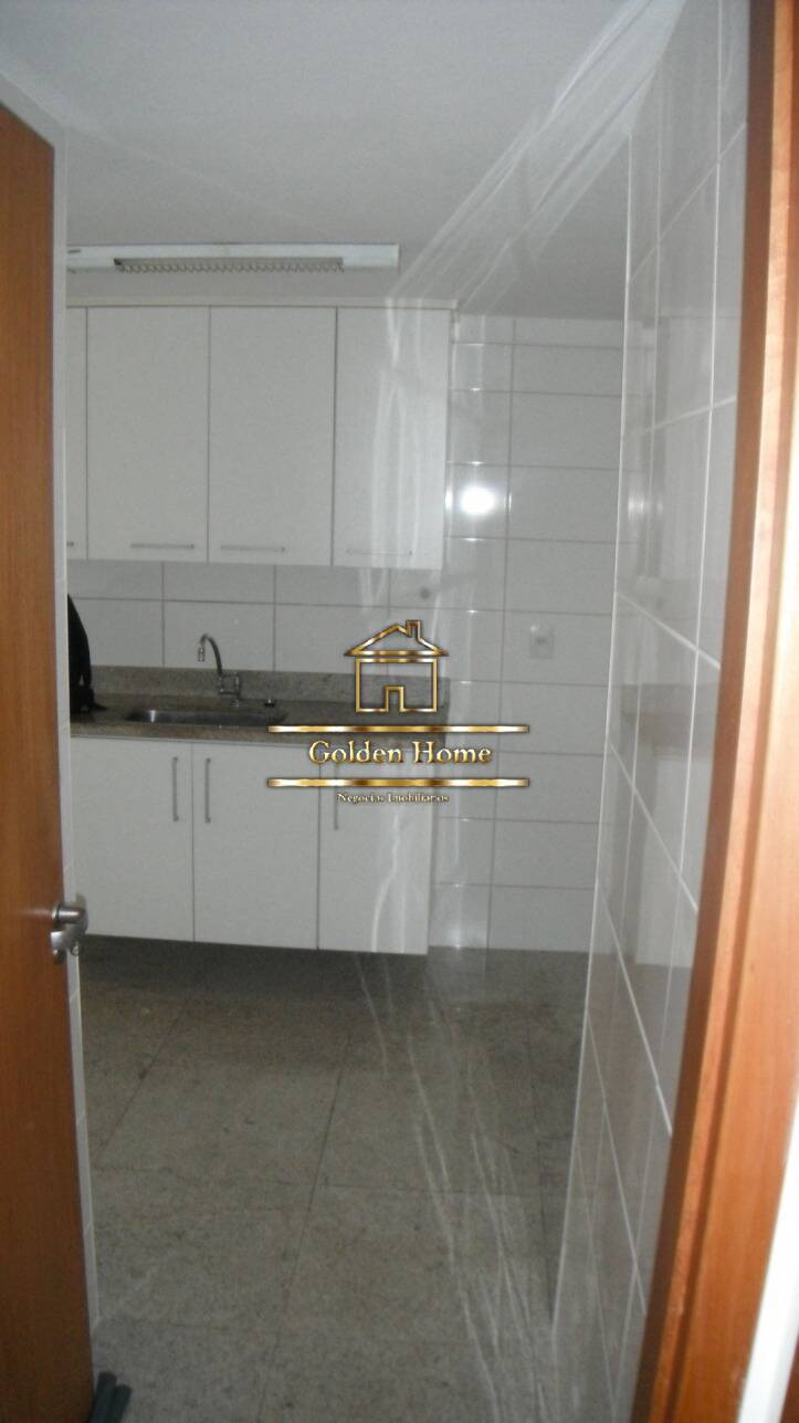 Apartamento para alugar com 3 quartos, 203m² - Foto 9