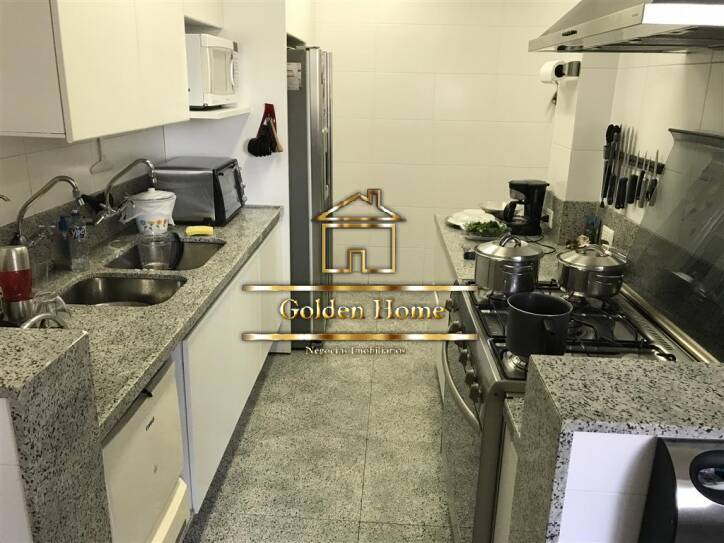 Apartamento para alugar com 3 quartos, 220m² - Foto 17